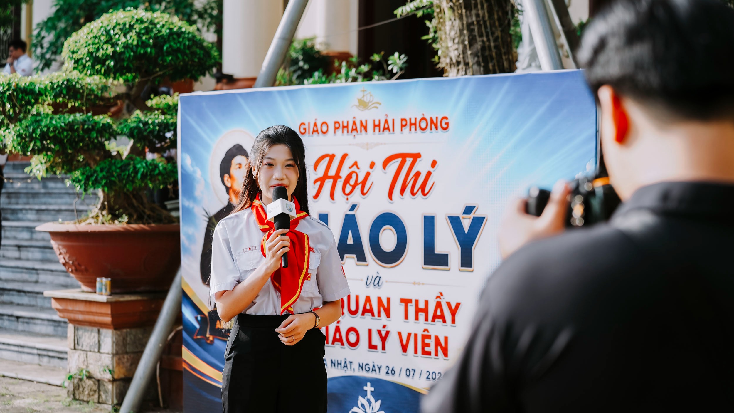 HIGHLIGHT PHỎNG VẤN | CẢM NHẬN CỦA THÍ SINH VÀ PHỤ HUYNH TRƯỚC GIỜ THI GIÁO LÝ NĂM 2026