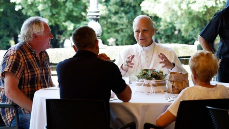 15 lý do bạn phải yêu thương và phục vụ người nghèo