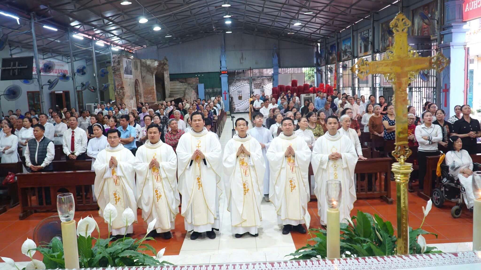 Quý Tân linh mục - tạ ơn hồng ân thánh chức tại Đền thánh Tử đạo Hải Dương