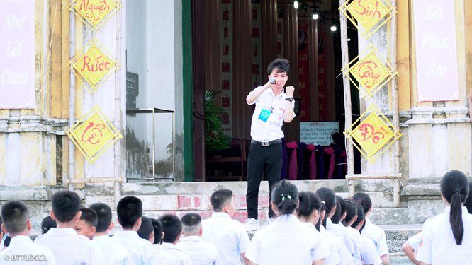 HKS07195