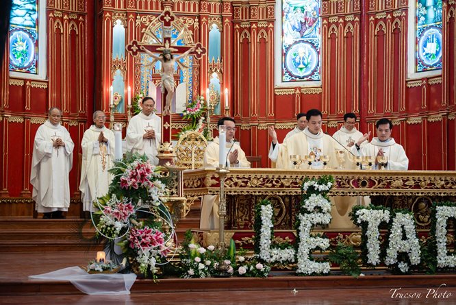 z2201214812630 8258ac12d6cdb35a74760126e89fa996