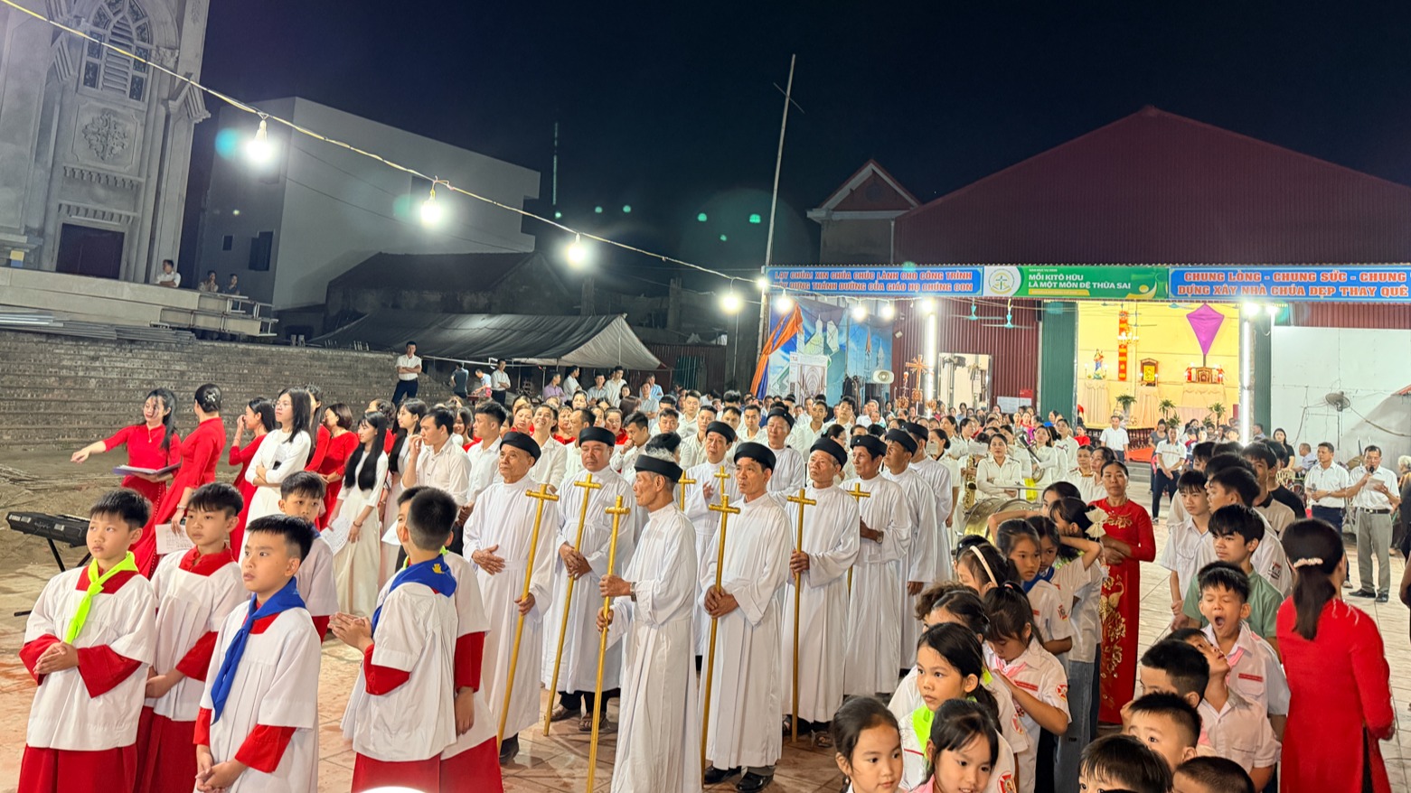 Giáo họ Đông Thôn khai mạc Tuần Thánh 2026