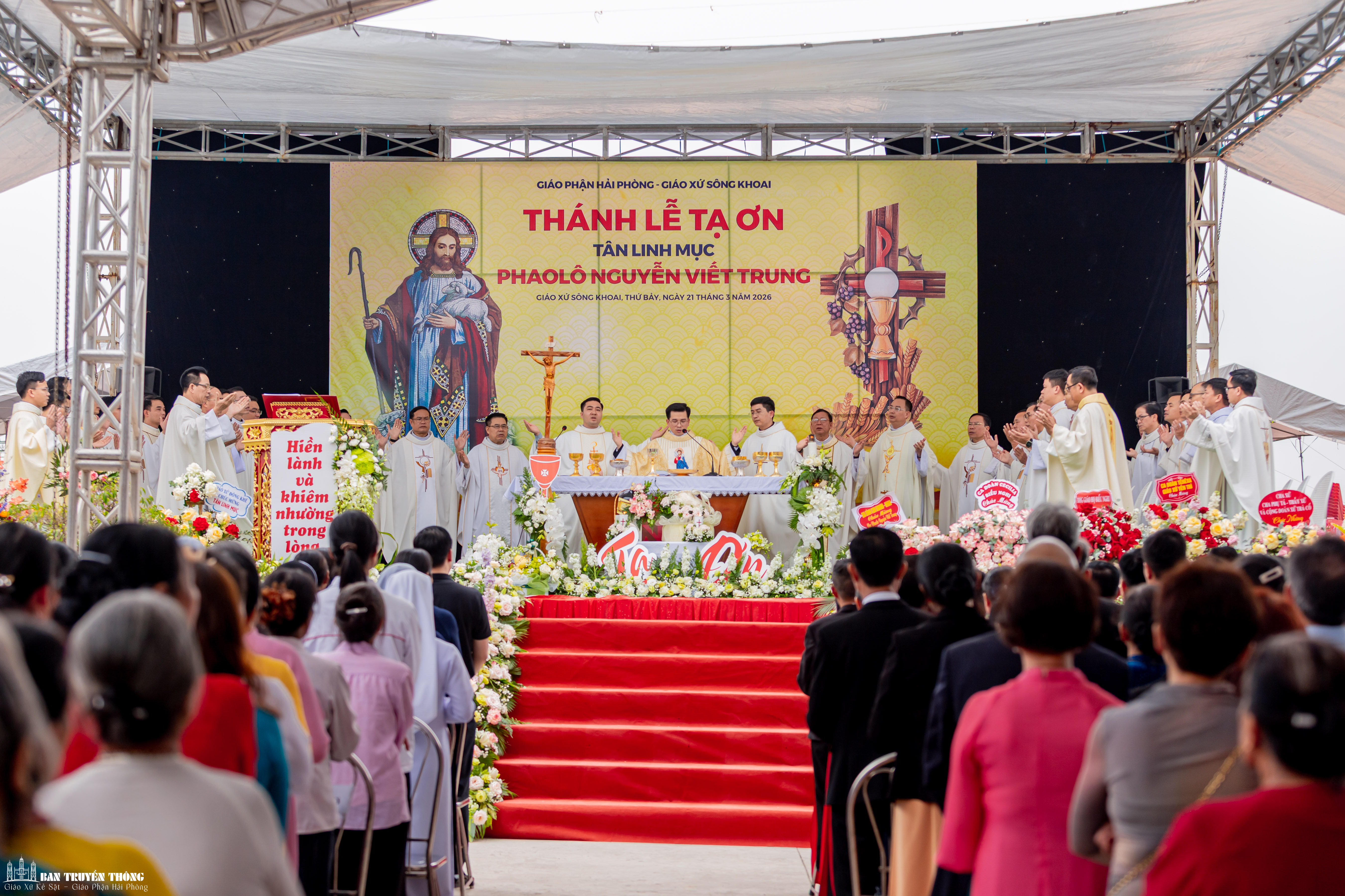 Hồng ân Linh mục tiên khởi nơi Sông Khoai