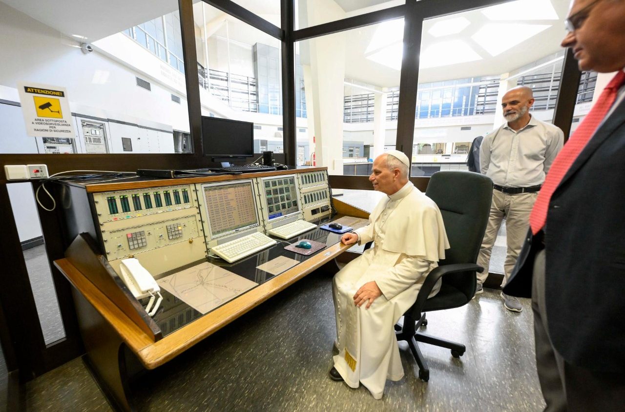 ĐTC Lêô XIV thăm Trung tâm phát sóng ngắn của Đài phát thanh Vatican