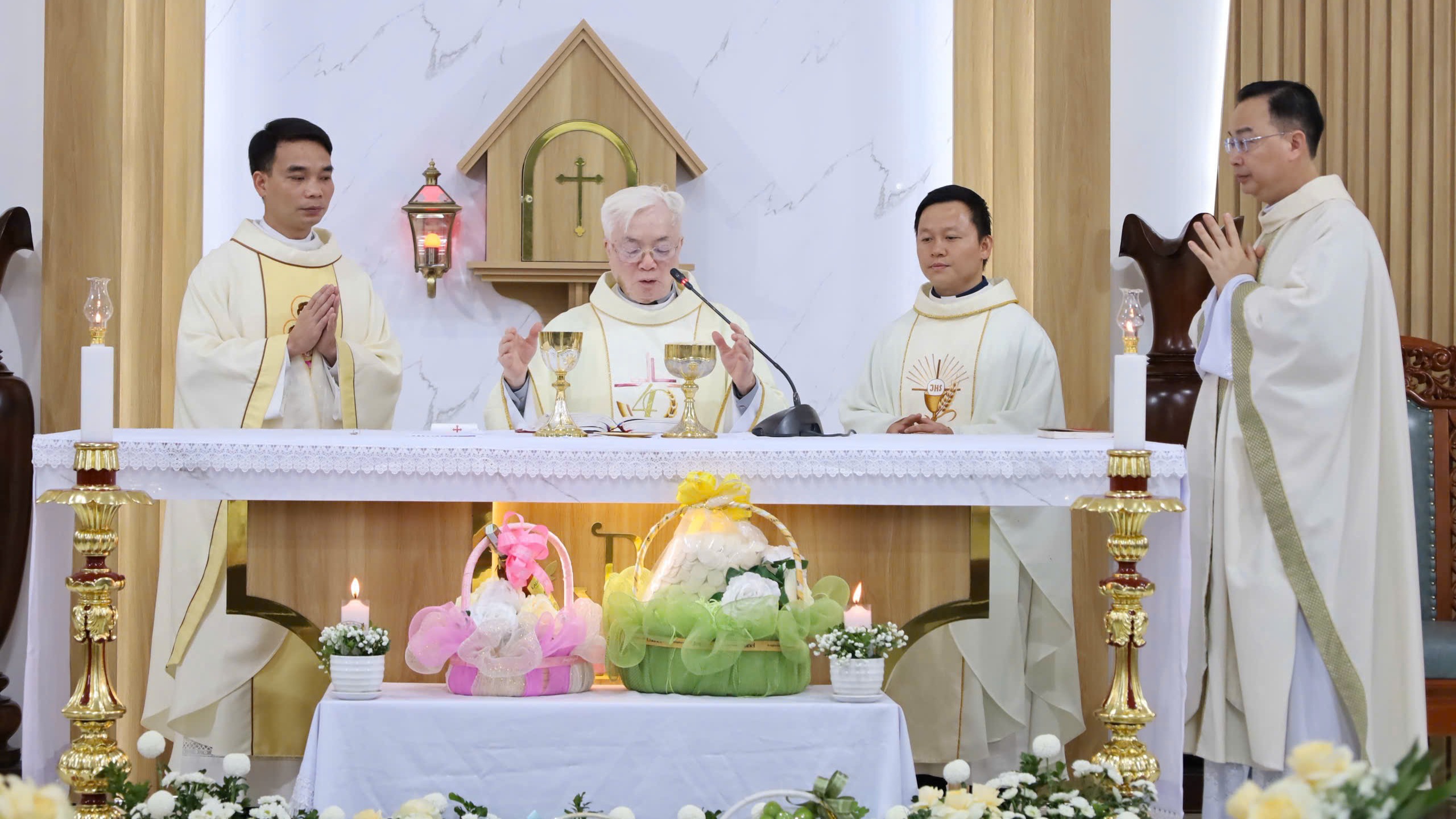 Giáo họ Cái Đá Giáo xứ Hòn Gai hân hoan mừng lễ Quan thầy sau gần 60 năm gián đoạn