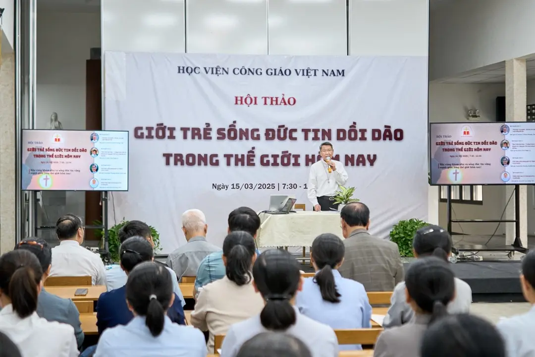 Hội thảo: "Giới trẻ sống đức tin dồi dào trong thế giới hôm nay" tại Học viện Công giáo Việt Nam