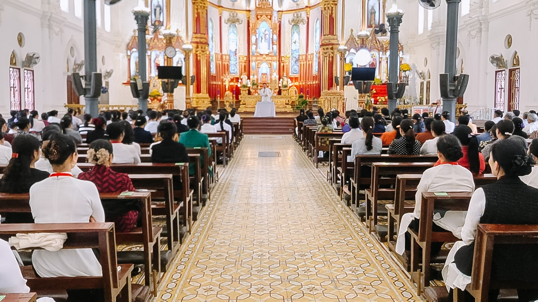 Gia đình Phạt tạ Thánh Tâm Giáo phận tiếp tục hành trình tĩnh tâm Mùa Chay cho Giáo hạt Kẻ Sặt và Hải Dương